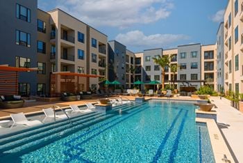 Enchanting swimming pool